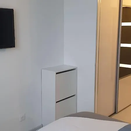 Spacieux 4 Pers 아파트 *